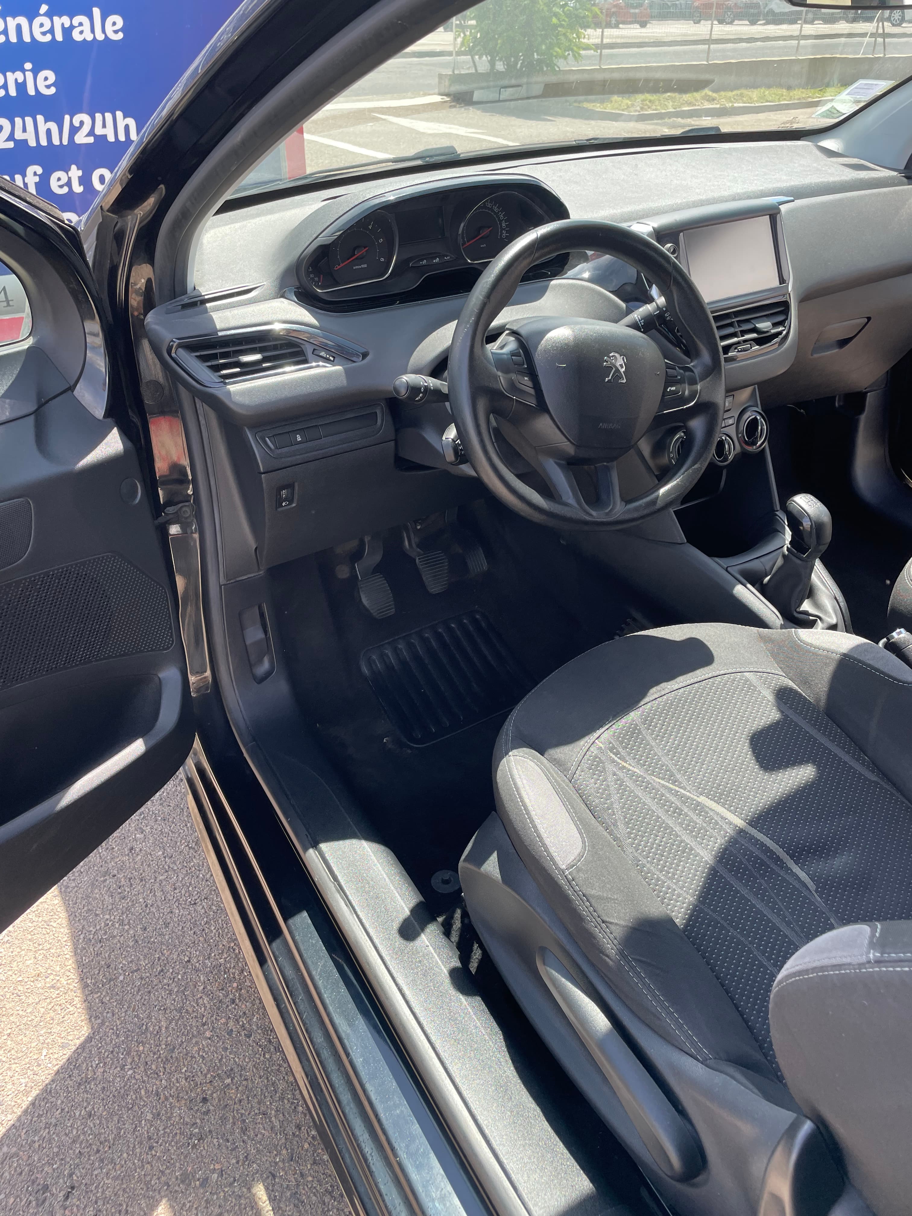 Peugeot 208 après